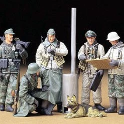 Hot Sale 🤩 Tamiya German Soldiers Field Briefing ⌛